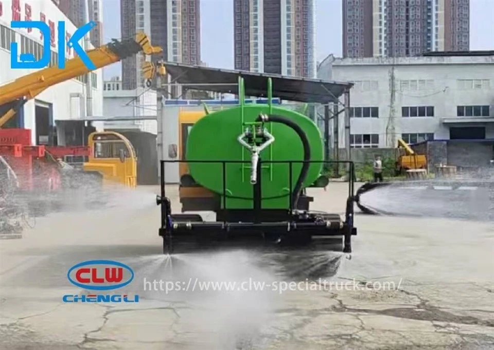 Track-Mounted Water Truck high quality